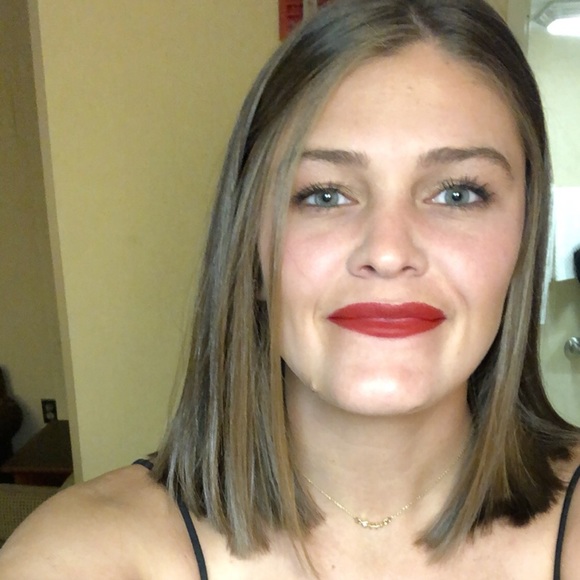 Meet your Posher, Carley - Picture 1 of 1